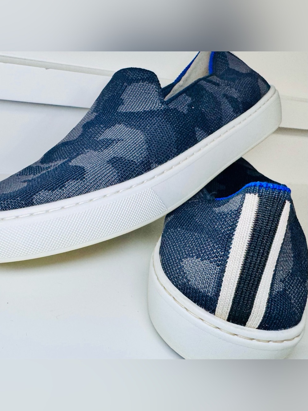Rothy’s Camo Slip On Sneaker Womens 8.5 Navy Knit Washable